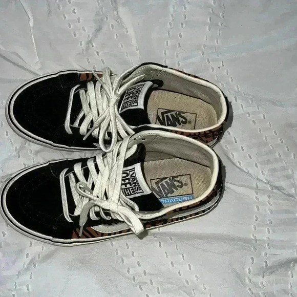 Woman’s Vans size 7.5 - Picture 5 of 6